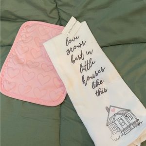 NWT Dish Towel And Pot Holder